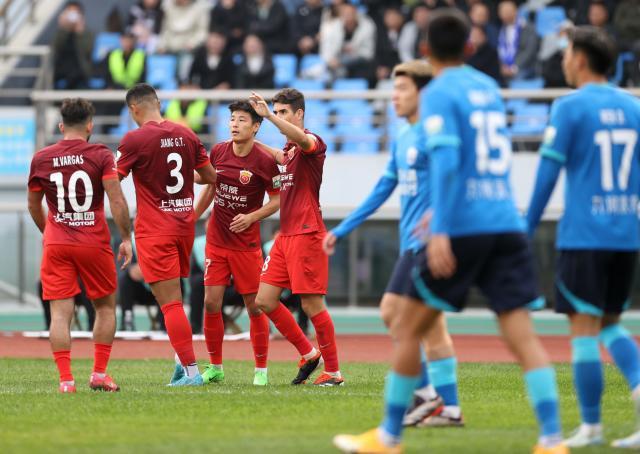 龙珠直播-【直击】远征军告知海港喜从天降 奥斯卡：延续强势