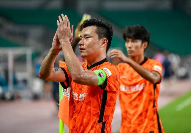 龙珠足球直播免费观看-里程碑！郜林成中超百球俱乐部第3人 破105天球荒